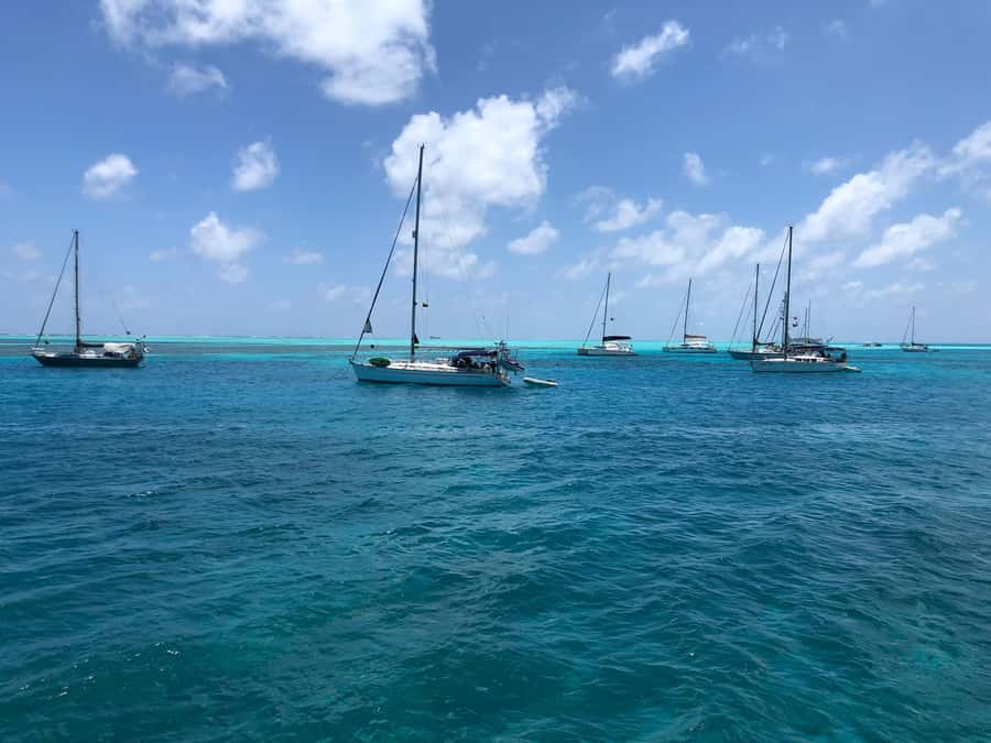 San Andrés: Island Pontoon Boat Tour - What to bring for a smoother day