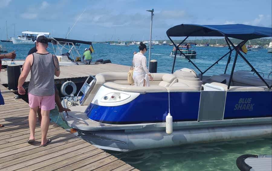 San Andres: Private Boat Trip with Aquarium and Beach Stops - Starting at Muelle de la Policía
