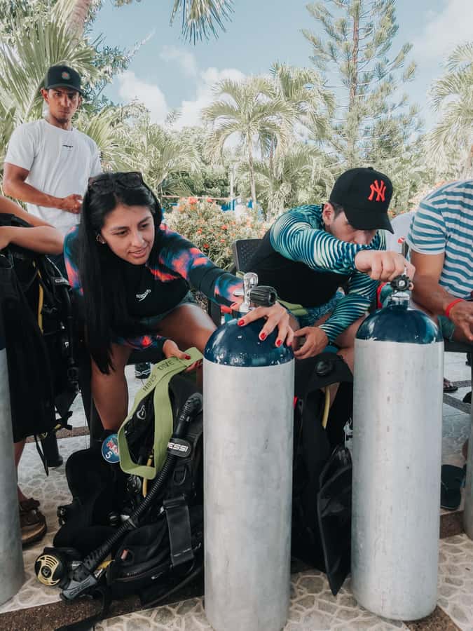 San Andres: Scuba Diving Experience with Hotel Pickup - How this compares with snorkeling