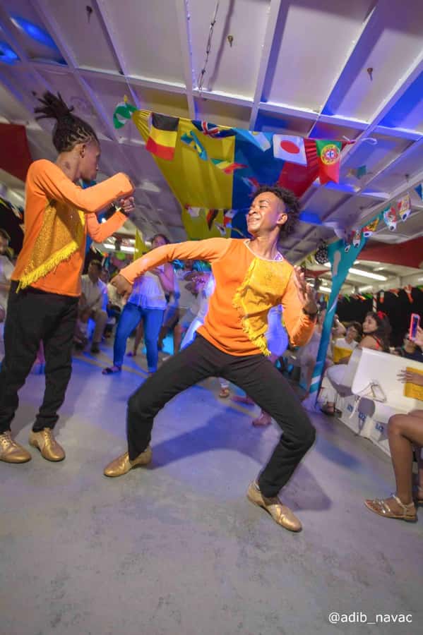San Andres: White Party on boat with open bar, dinner and dancers! - Three hours around the magical bay