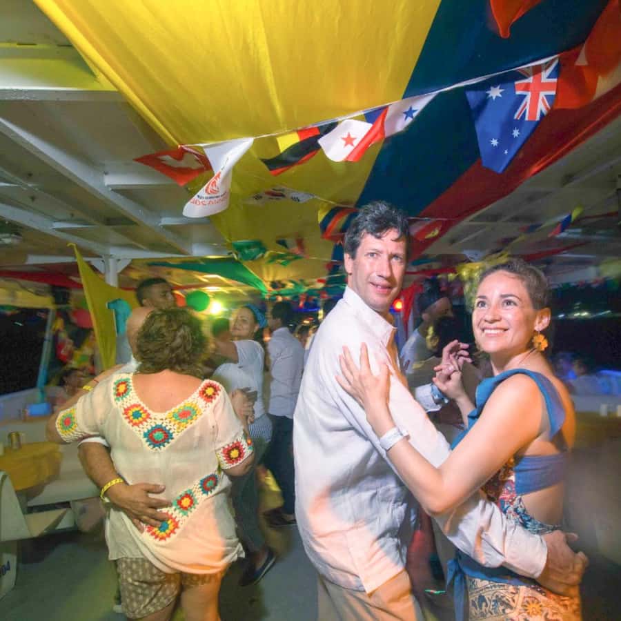 San Andres: White Party on boat with open bar, dinner and dancers! - Practical tips for a smoother night