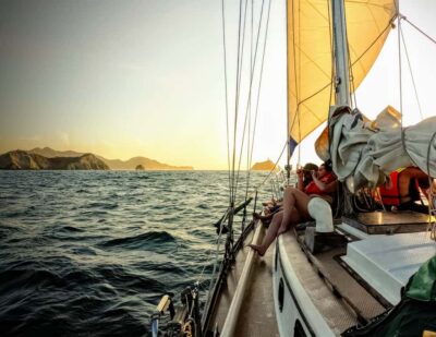 Santa Marta Bay: Sunset on a sail boat