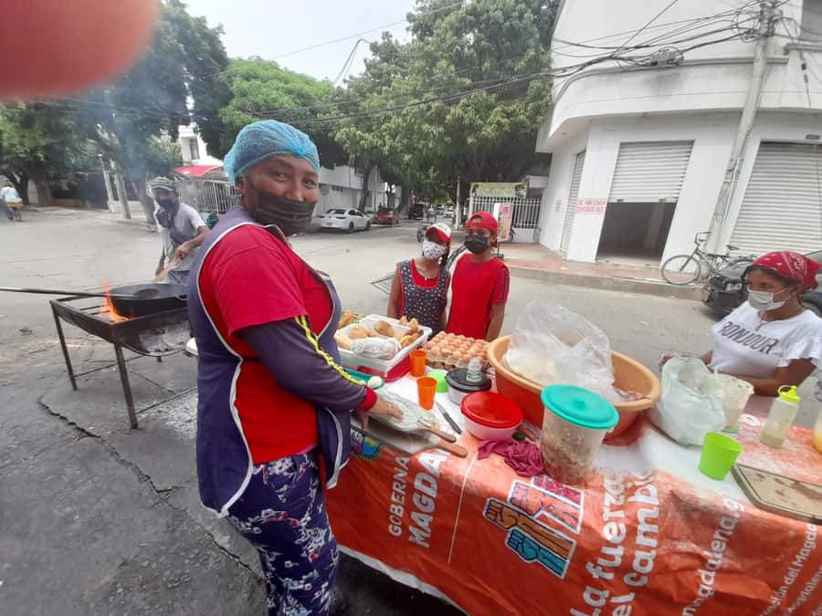 Santa Marta: Guided Walking Food Experience - Trying cayeye, patacones, fruit, and fresh juice