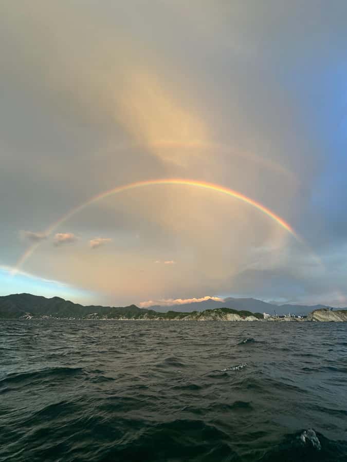 Santa Marta: Sunset Cruise Around the Bay - Sailing around Santa Marta Bay for about an hour