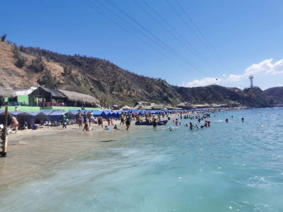 SANTAMARTA: TOUR Combo boat taxi, aquarium, lunch, and white sand beach - The second boat ride and arrival at Playa Blanca