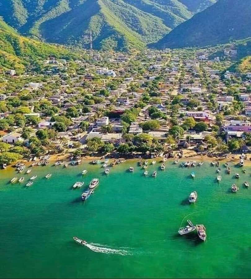 SANTAMARTA: TOUR Remanso, Taganga, Playa Grande Lunch and Snorkeling Included - Playa Grande: lunch, swimming, and four hours by the sea