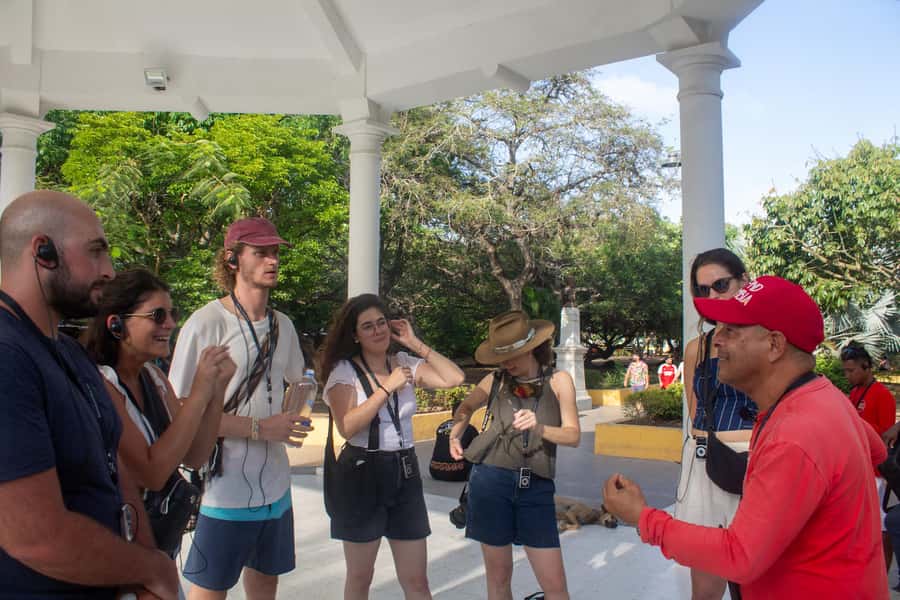 Shared Cartagena Old City Tour with Wireless Audio System - Key points at a glance