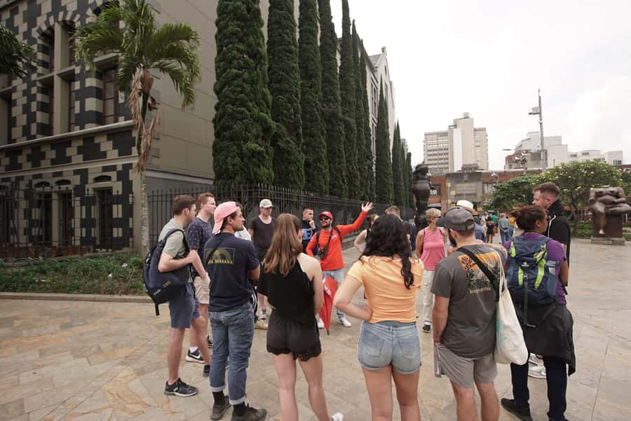 Shared Medellín Downtown Tour with Wireless Audio - La Alpujarra and the railroad story
