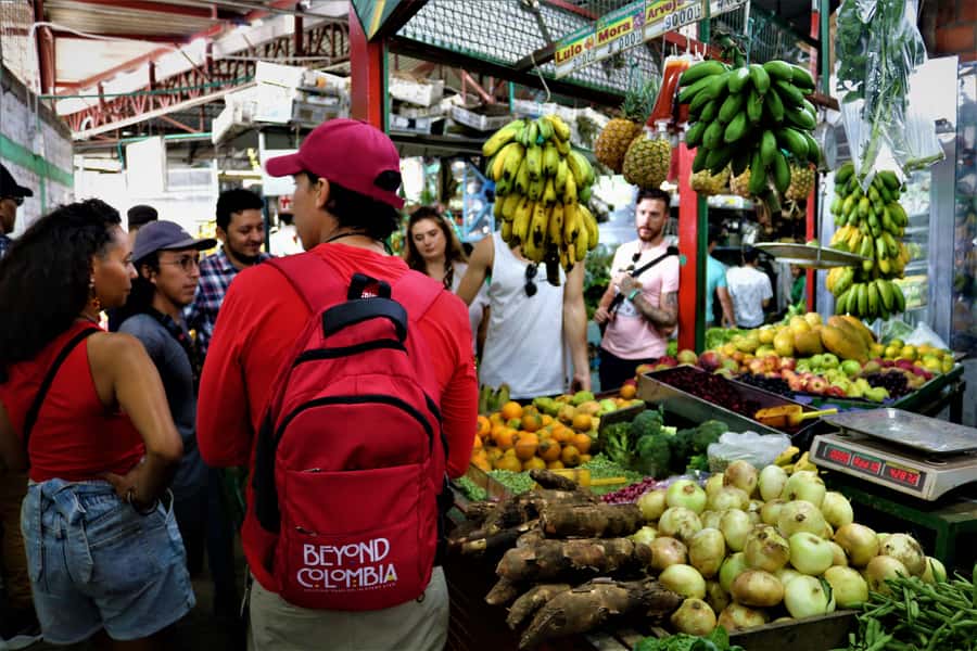 Shared Tour Cali's Local Food at Alameda Market - Walking 8 km through a working market