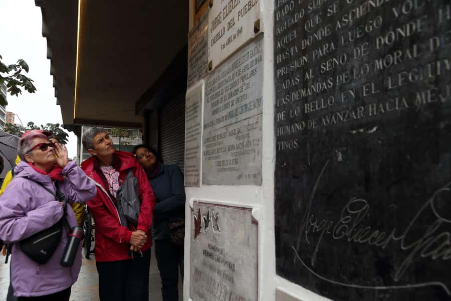 Shared Tour Colombian Conflict War, Drug Trafficking & Peace - Why the 1948 Bogotazo still matters