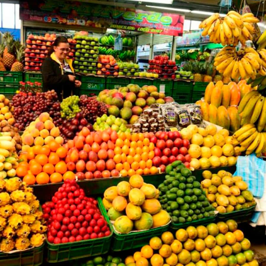 Shared Tour of Colombian Exotic Fruit at Paloquemao Market - Key points at a glance