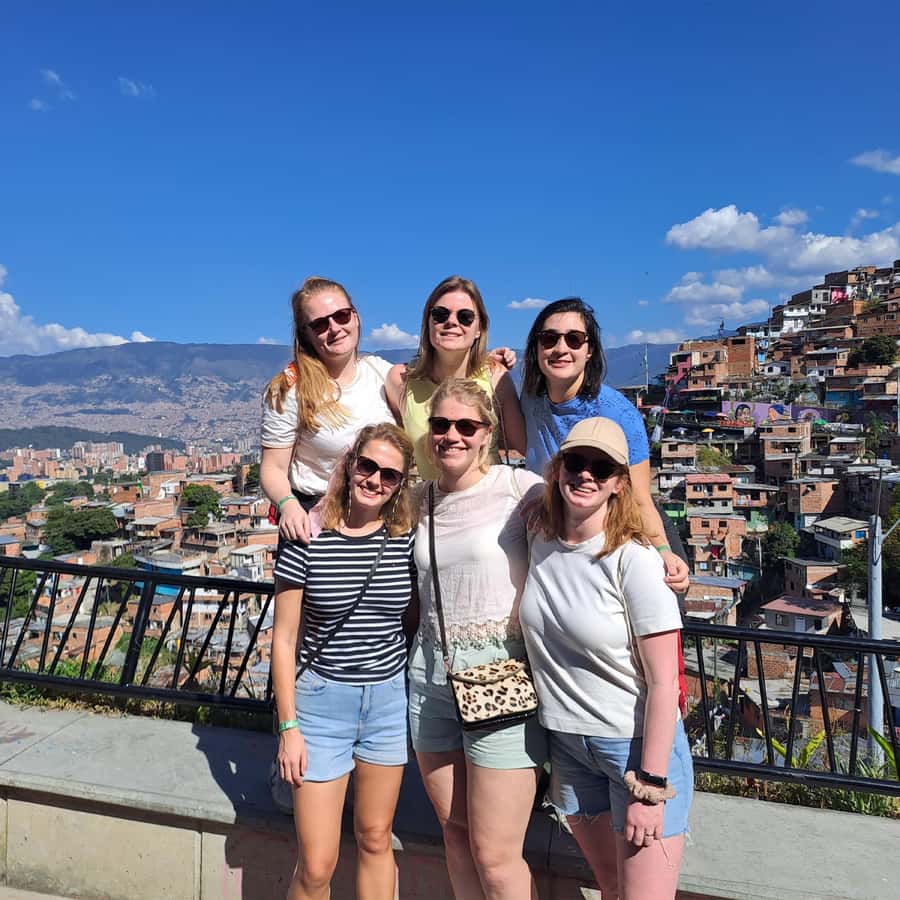 Shared Tour to Comuna 13 & Aurora Cable Car in Medellin - Why Comuna 13 needs more than a quick photo stop