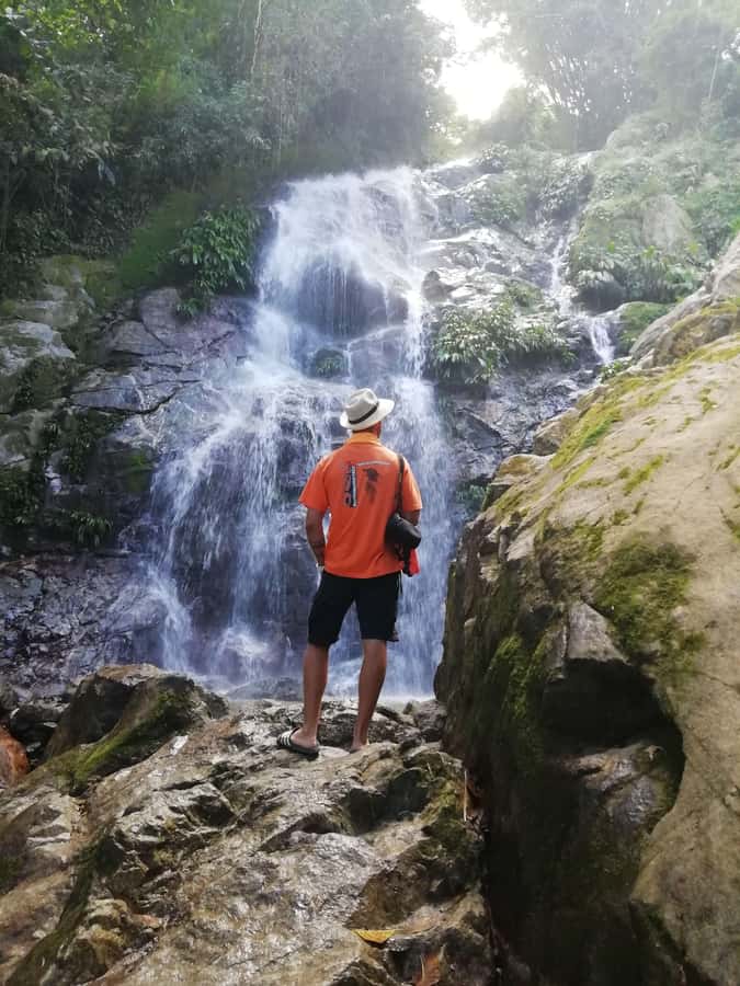 Sierra Minca Day Tour - Coffee and chocolate bread before the waterfalls