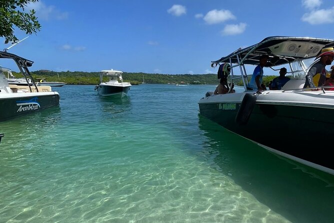 Sport Boat : Rosario Island,lunch on private island - Crowds, service, and changing conditions