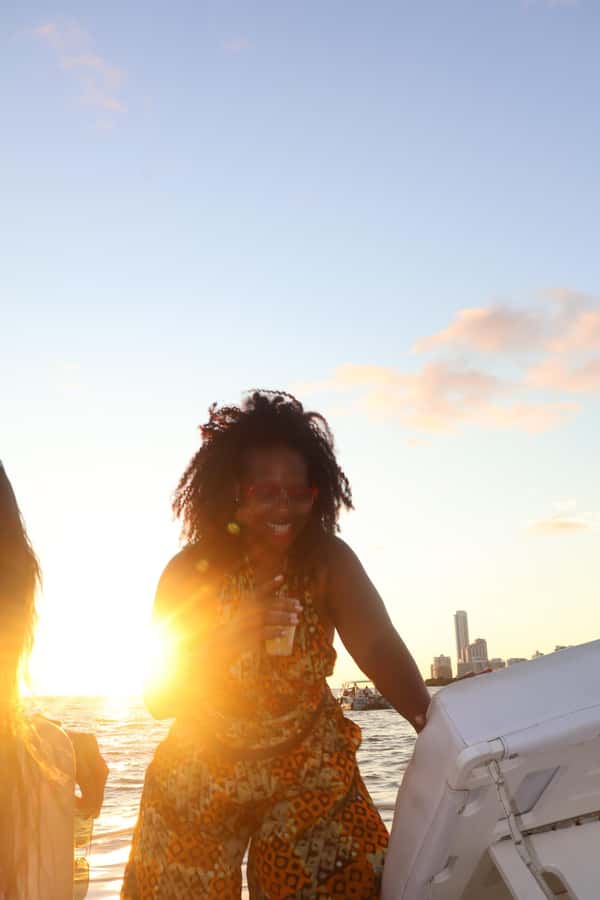 The best sunset tour in the bay: Open bar party & fun - Rum, aguardiente, and a simple open bar