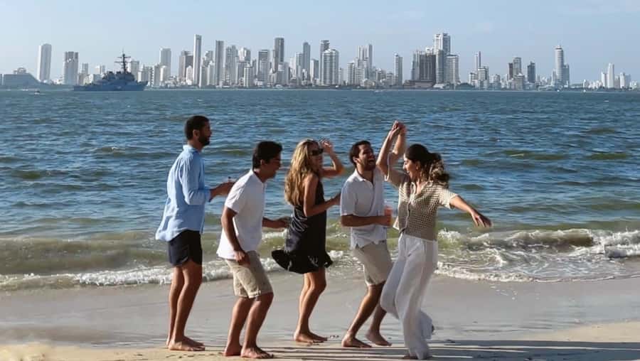 Tierra Bomba Island: A day at Marine Beach Club - Choosing the Timon plan