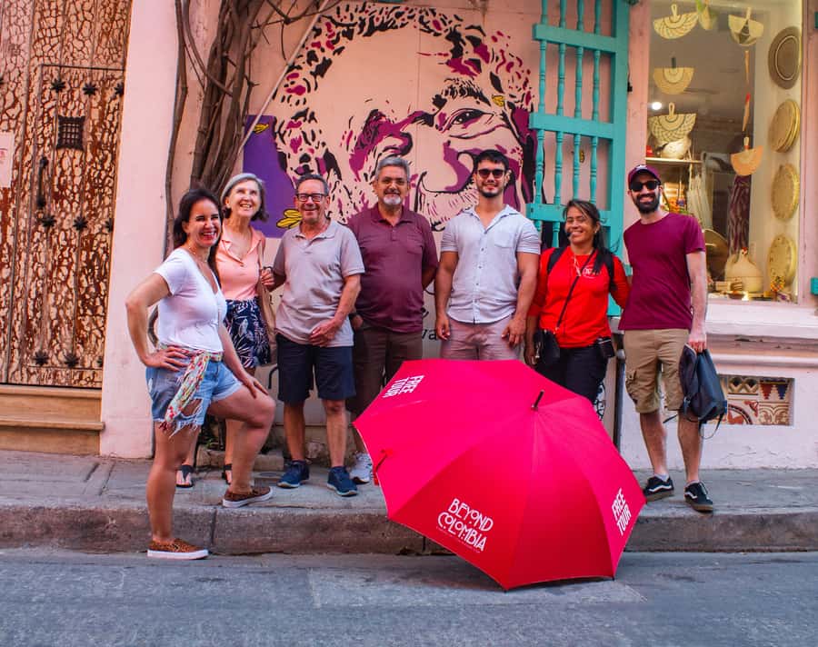 Tour Compartido de Gabriel García Marquez en Cartagena - San Diego’s streets, balconies, and old houses