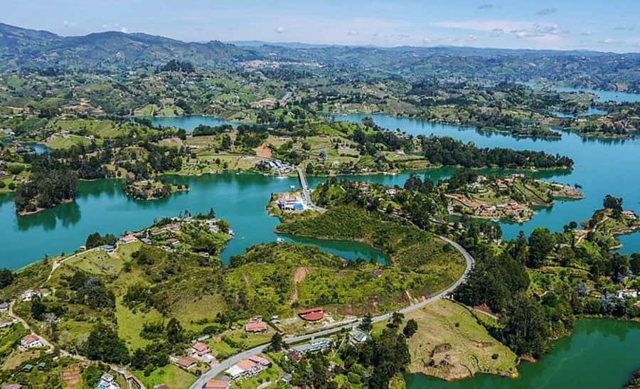 Tour Guatapé - Piedra del Peñol with departure from Medellín - Why this Medellín day trip works so well