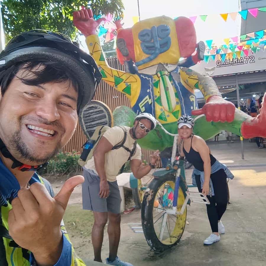 Tour in bike in Barranquilla - Plaza de la Aduana and San Nicolás Church