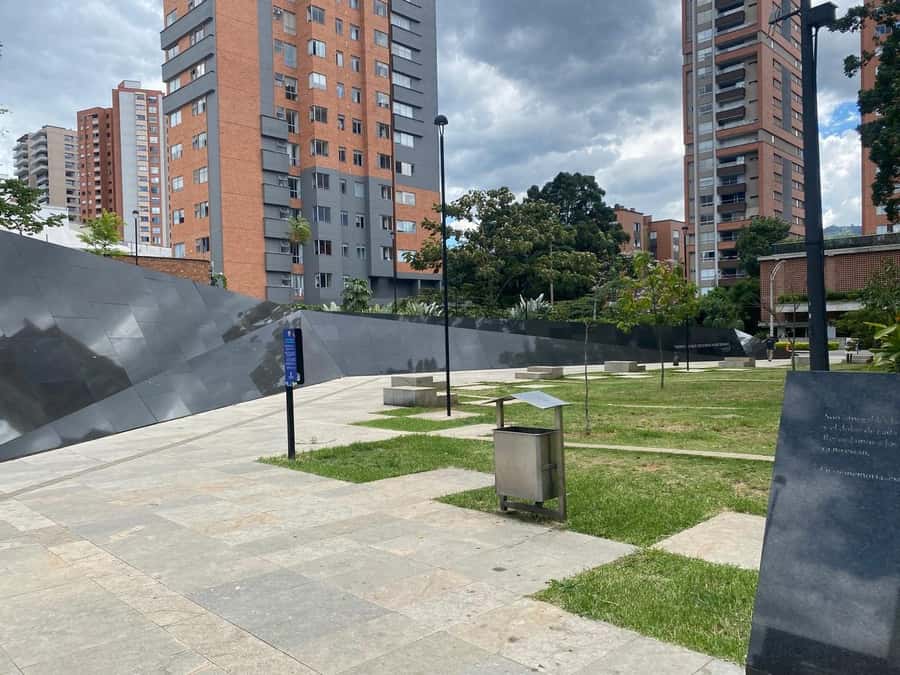 Tour Medellín: Pablo Escobar and Commune 13 - Should you book this Medellín tour?