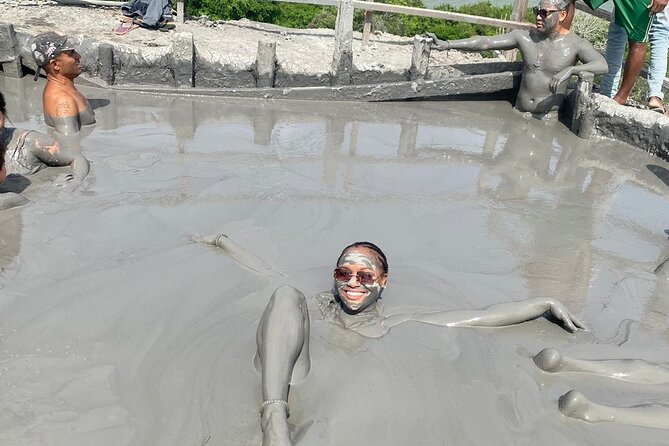 Tour to the Mud Volcano in Cartagena with Lunch - Protecting phones, shoes, and clothing