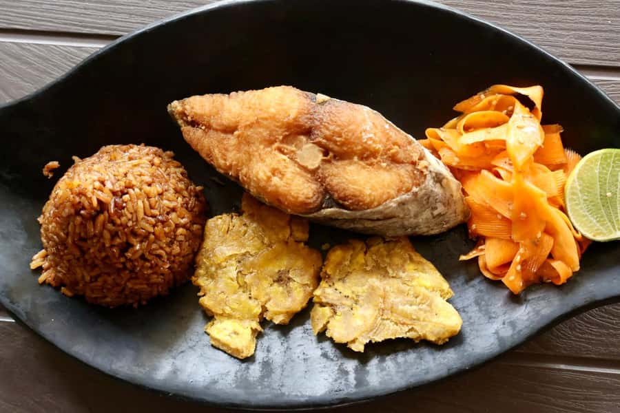 Typical lunch on beach, mangrove tour & fishing with natives - The seaside lunch at 12:30