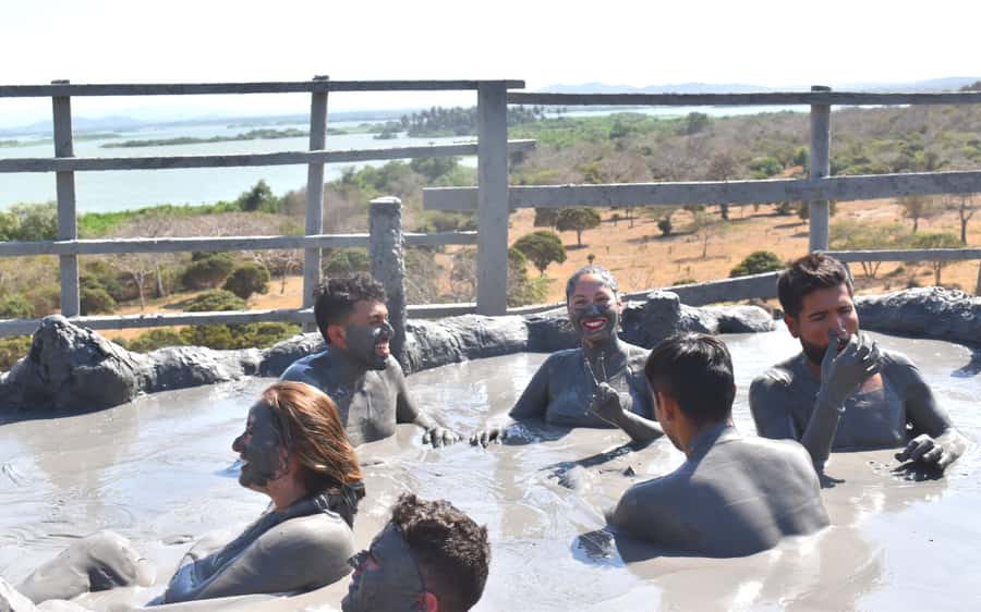 Volcan del Totumo + Playa + Piscina - Sea water, lunch, and Arena Beach Club