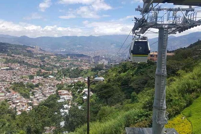 Walking tour, cable car & fruit tasting - Returning by tram and walking downtown
