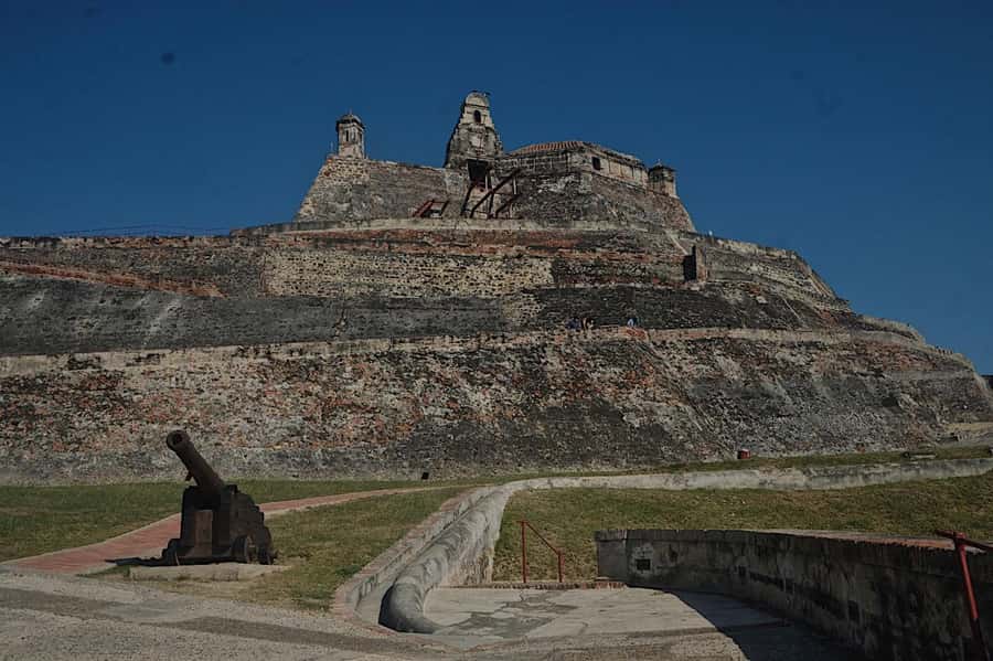 Walled City, Getsemani San Felipe Castle Cartagena City Tour - Key points at a glance